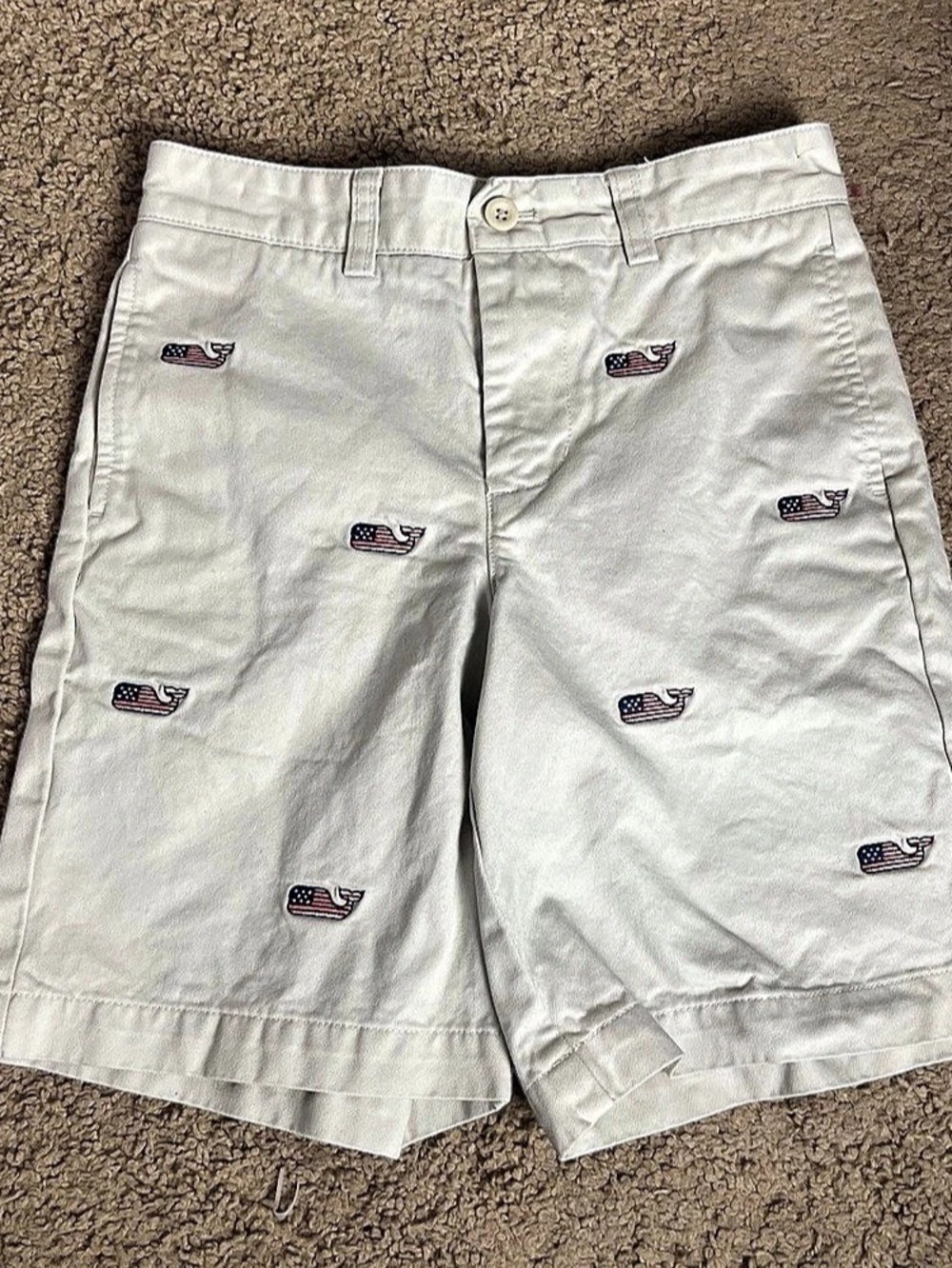 Boys Size 8 - like new -
vineyard vines American Flag Shorts Whale Embroidered
